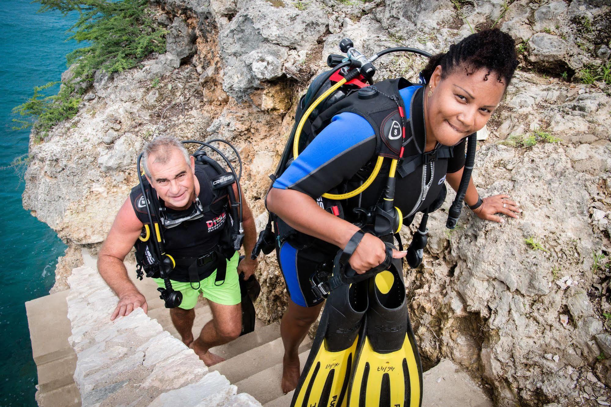 Lagun Blou Dive And Beach Resort Exterior foto